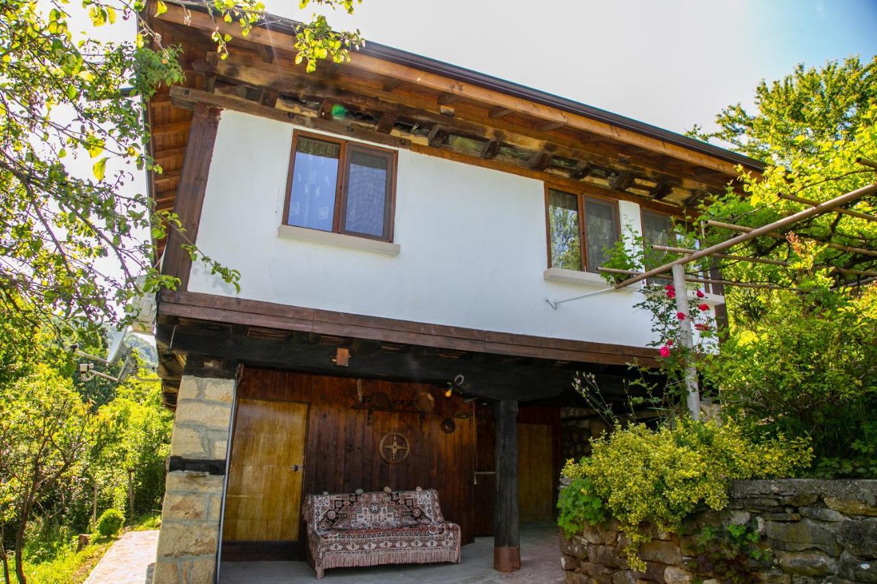 Holiday Home Lyubovo Габрово Экстерьер фото